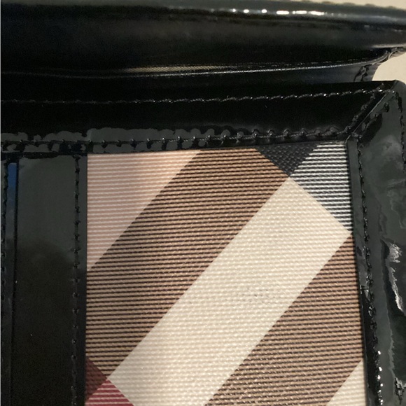 'Nova Check' Wallet
Burberry - Picture 15 of 16